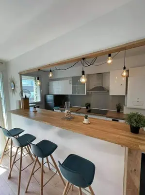 Cuisine ou kitchenette dans l'établissement Chic & Spacieux-Paris à porte-Au pied du Métro 14