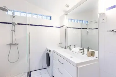 Salle de bains dans l'établissement GuestReady - Cozy Parisian Escape for 2