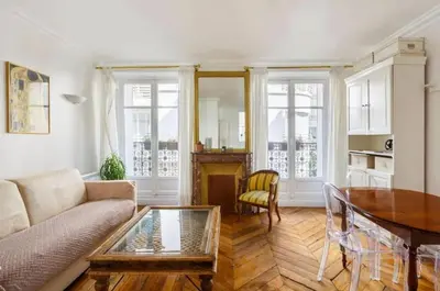 Coin salon dans l'établissement Appartement Haussmannien Étoile