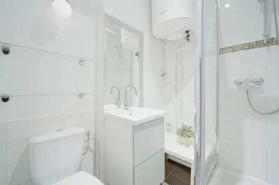 Salle de bains dans l'établissement Amelie in Paris