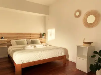 Un ou plusieurs lits dans un hébergement de l'établissement Apartment with Terrace near Parc Des Princes Stadium in 16th arr in Paris