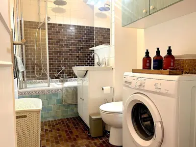 Salle de bains dans l'établissement Apartment with Terrace near Parc Des Princes Stadium in 16th arr in Paris