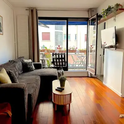 Apartment with Terrace near Parc Des Princes Stadium in 16th arr in Paris