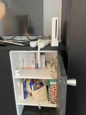 Bibliothèque dans l'appartement