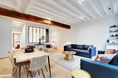 Coin salon dans l'établissement Pick A Flat's Apartment in Palais Royal - Rue de Richelieu