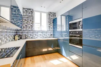 Cuisine ou kitchenette dans l'établissement Sublime appartement Paris 4Br-12P
