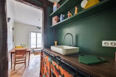 Cuisine ou kitchenette dans l'établissement Republique of Paris