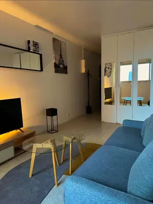 Télévision ou salle de divertissement dans l'établissement Amazing Studio Paris La Défense