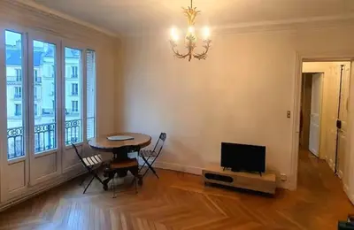 Télévision ou salle de divertissement dans l'établissement Paris Neuilly Défense