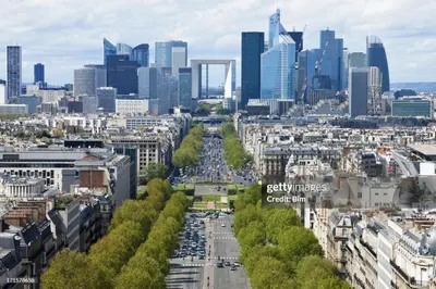 Vue générale sur Neuilly-sur-Seine ou vue de la ville depuis l'appartement