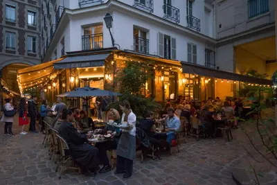 Clients de l'établissement Paris Saint germain amazing Odéon