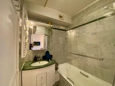 Salle de bains dans l'établissement Appartement Passy PARIS