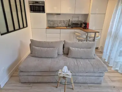 Cuisine ou kitchenette dans l'établissement Maison chaleureuse jacuzzi, climatisation et parking payants