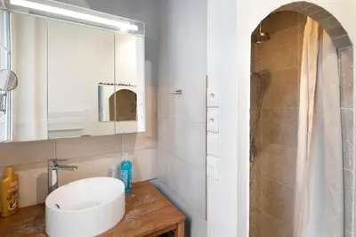 Salle de bains dans l'établissement T2 Spacieux à Paris 19e - Parc de la Villette