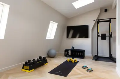 Salle ou équipements de sports de l'établissement HIGHSTAY - Luxury Serviced Apartments - Arc de Triomphe