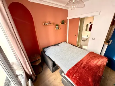 Un ou plusieurs lits dans un hébergement de l'établissement HSH - Studio lumineux en plein coeur de Paris