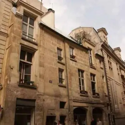 Plan de l'établissement Appartement dans le Marais avec terrasse