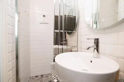 Salle de bains dans l'établissement Charmant studio près de Montmartre