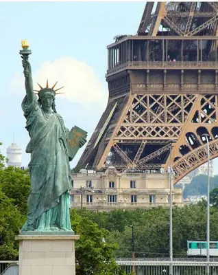 Plan de l'établissement Paris Moments, Your Moments