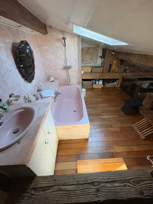 Salle de bains dans l'établissement Loft de charme proche des Halles et du Louvre
