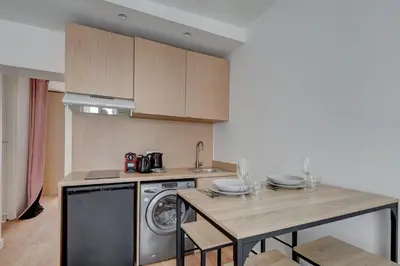 Cuisine ou kitchenette dans l'établissement Bluestay 850 - Superb apartment