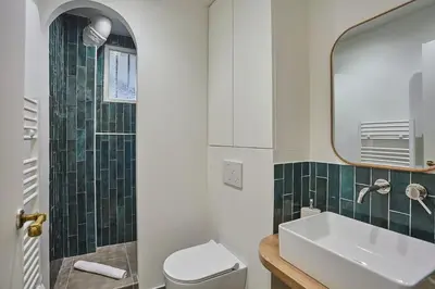 Salle de bains dans l'établissement Apartment Eiffel Tower Trocadero by Studio Prestige