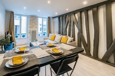 Coin salon dans l'établissement Appartement Moderne Notre-Dame de Paris