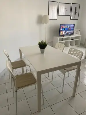 Télévision ou salle de divertissement dans l'établissement Appartement 2 pièces avec Projecteur à 100m du métro
