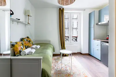 Cuisine ou kitchenette dans l'établissement Studio refait à neuf 2 pers Bastille - Oberkampf