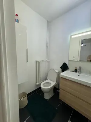 Salle de bains dans l'établissement studio paris 13