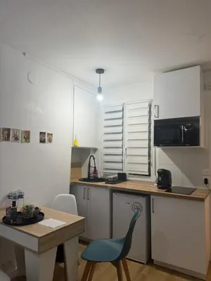 Cuisine ou kitchenette dans l'établissement studio paris 13