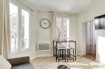 Télévision ou salle de divertissement dans l'établissement Bluestay 22 - Superb studio in Paris