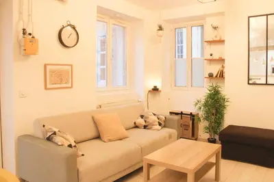 Coin salon dans l'établissement Charming 4p apartment in the heart of the 18th