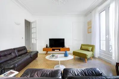 Télévision ou salle de divertissement dans l'établissement Lumineux Place du Commerce