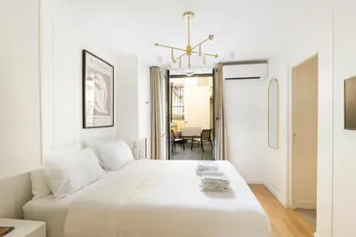 Un ou plusieurs lits dans un hébergement de l'établissement Modern 3 Bedrooms 3 Baths Full Center of Paris