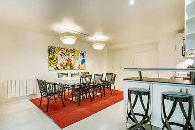 Coin salon dans l'établissement Modern 3 Bedrooms 3 Baths Full Center of Paris