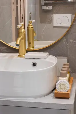 Salle de bains dans l'établissement Modern 3 Bedrooms 3 Baths Full Center of Paris