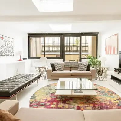 Modern 3 Bedrooms 3 Baths Full Center of Paris