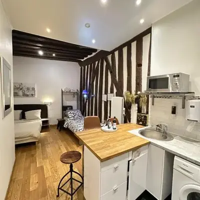 St Paul Marais Flat Ground Floor