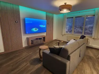 Télévision ou salle de divertissement dans l'établissement FAMILY APARTMENT's LUXURY 8 guests