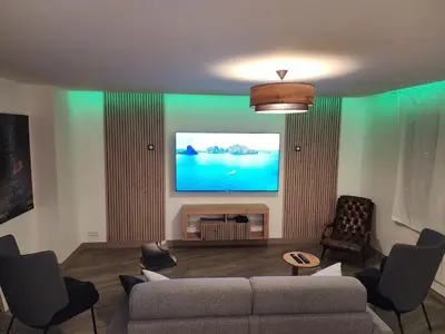 Télévision ou salle de divertissement dans l'établissement FAMILY APARTMENT's LUXURY 8 guests