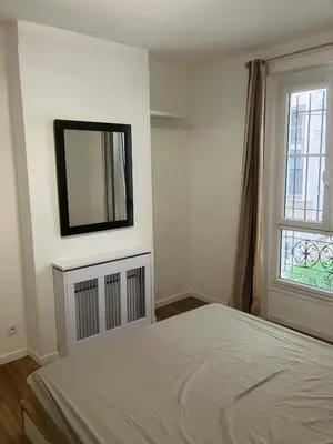 Un ou plusieurs lits dans un hébergement de l'établissement F2 montmartre paris 18
