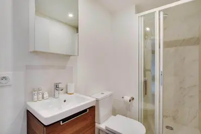 Salle de bains dans l'établissement La Lumière de Paris