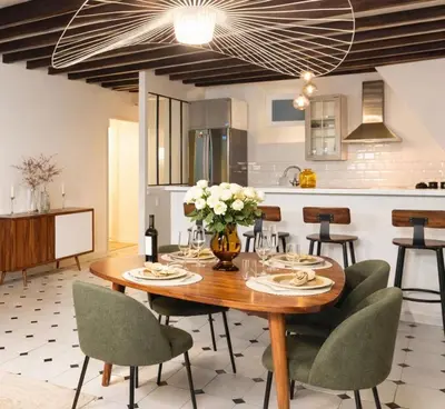 Cuisine ou kitchenette dans l'établissement Le Marais - Premium family apartment for 6