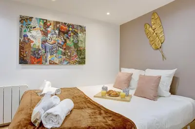 Un ou plusieurs lits dans un hébergement de l'établissement Bluestay 127 - Superb apartment in Paris
