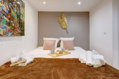 Un ou plusieurs lits dans un hébergement de l'établissement Bluestay 127 - Superb apartment in Paris