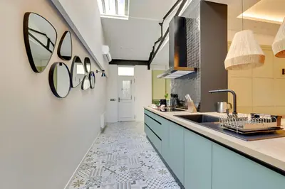 Cuisine ou kitchenette dans l'établissement Bluestay 40 - Superb apartment in Paris