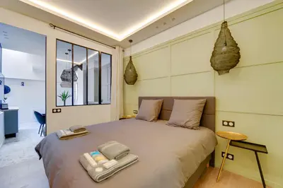 Un ou plusieurs lits dans un hébergement de l'établissement Bluestay 40 - Superb apartment in Paris