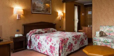 Un ou plusieurs lits dans un hébergement de l'établissement Hotel Meslay Republique