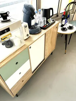 Plateau bouilloire dans l'établissement Grande Chambre ARENA